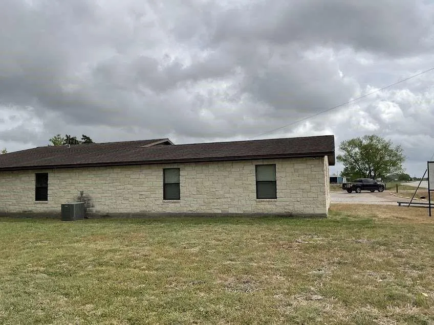 208 E York Street Ganado, TX 77962