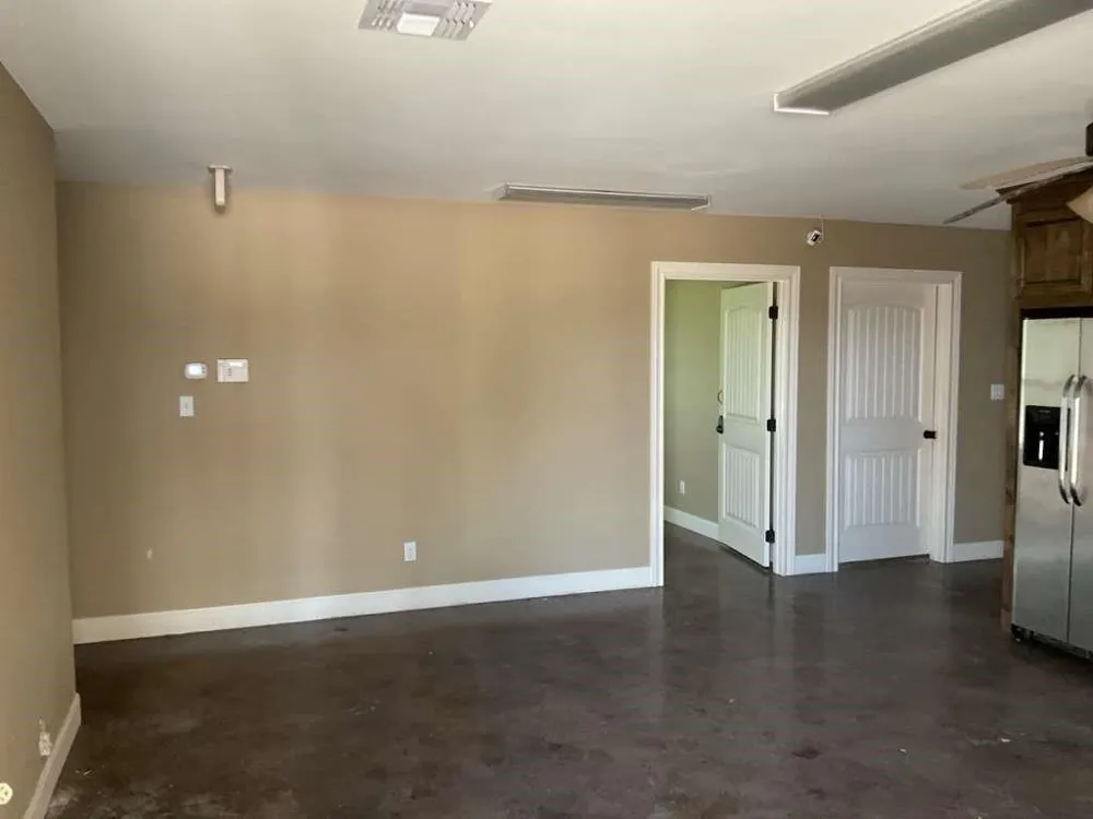 208 E York Street Ganado, TX 77962