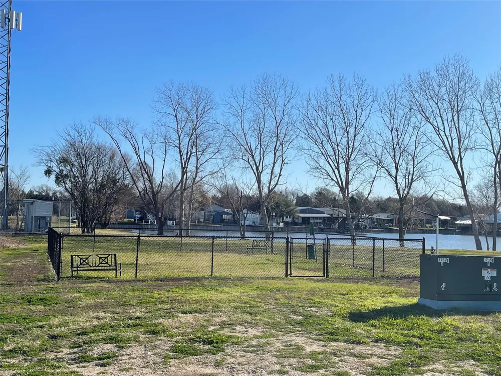 4 Waterfront Road Kerens, TX 75144