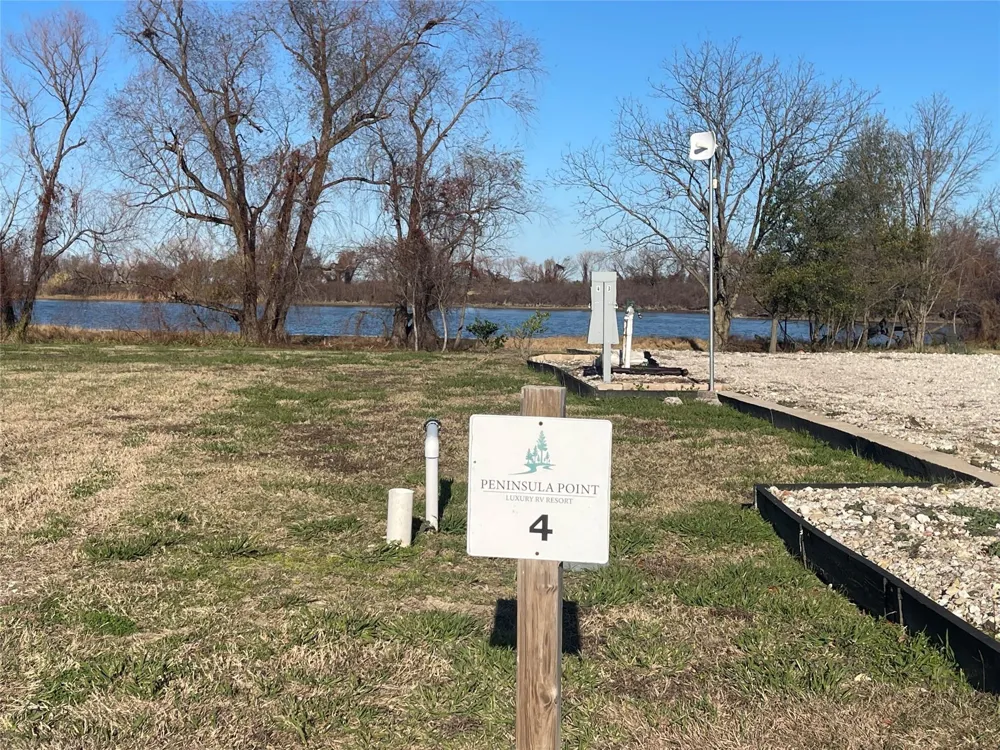 4 Waterfront Road Kerens, TX 75144