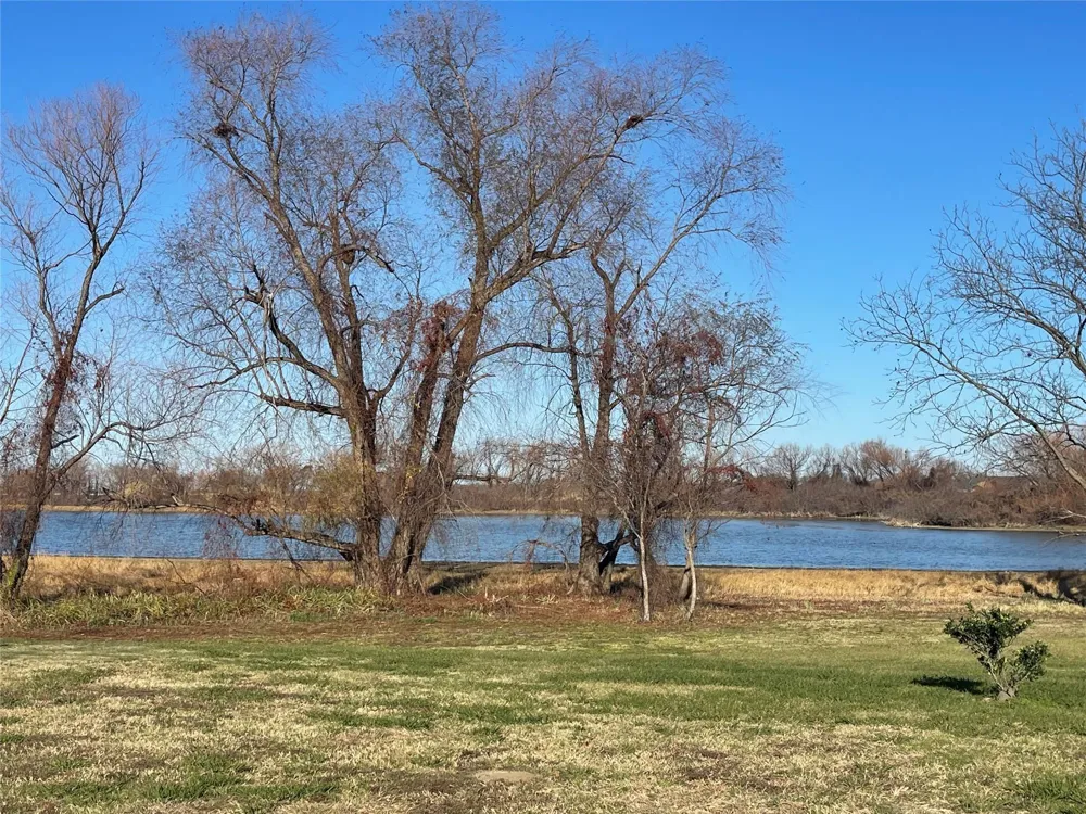 4 Waterfront Road Kerens, TX 75144