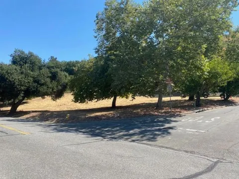 Saratoga Heights Drive