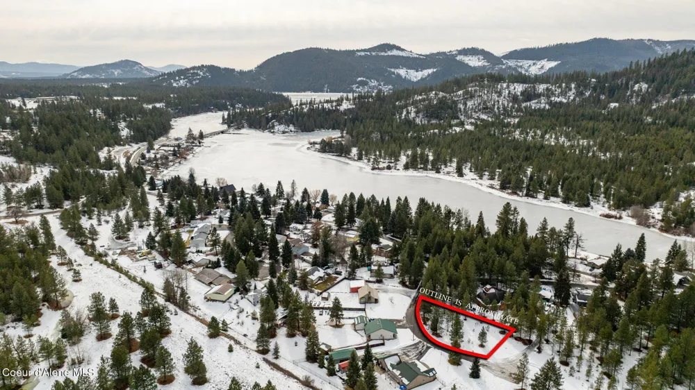 7060 W TESEMINI DRIVE Spirit Lake, ID 83869