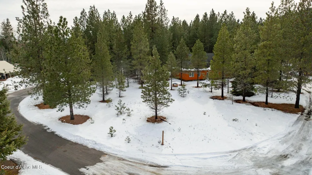 7060 W TESEMINI DRIVE Spirit Lake, ID 83869