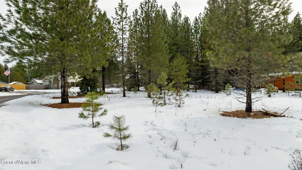 7060 W TESEMINI DRIVE Spirit Lake, ID 83869