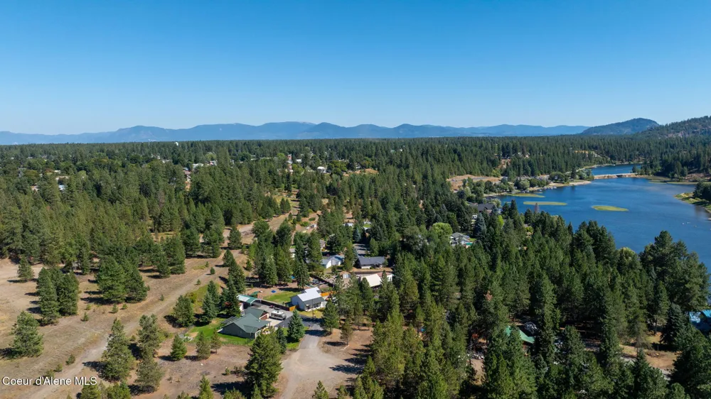 7060 W TESEMINI DRIVE Spirit Lake, ID 83869