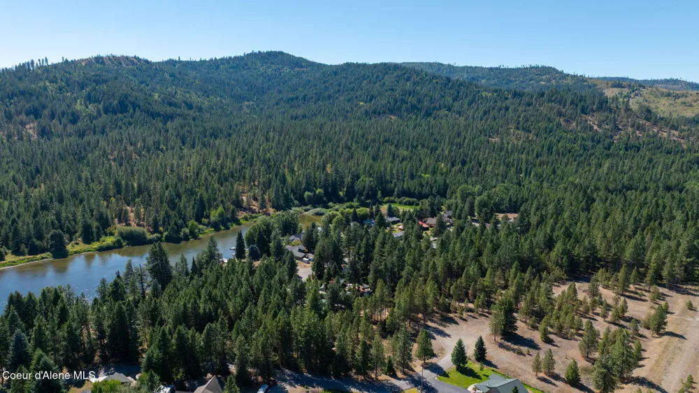 7060 W TESEMINI DRIVE Spirit Lake, ID 83869