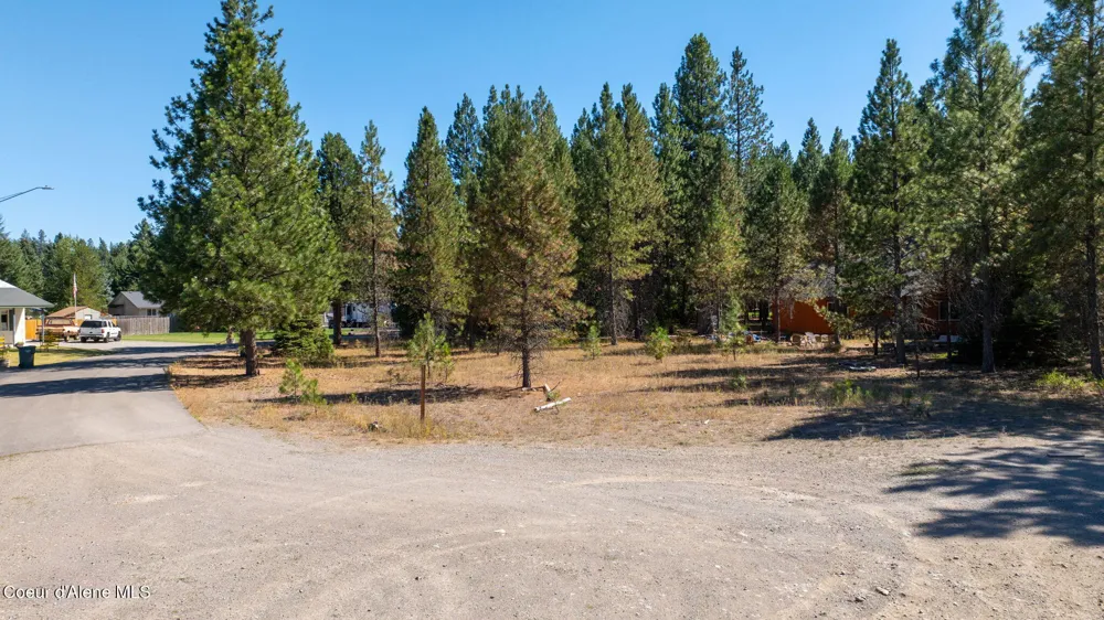 7060 W TESEMINI DRIVE Spirit Lake, ID 83869