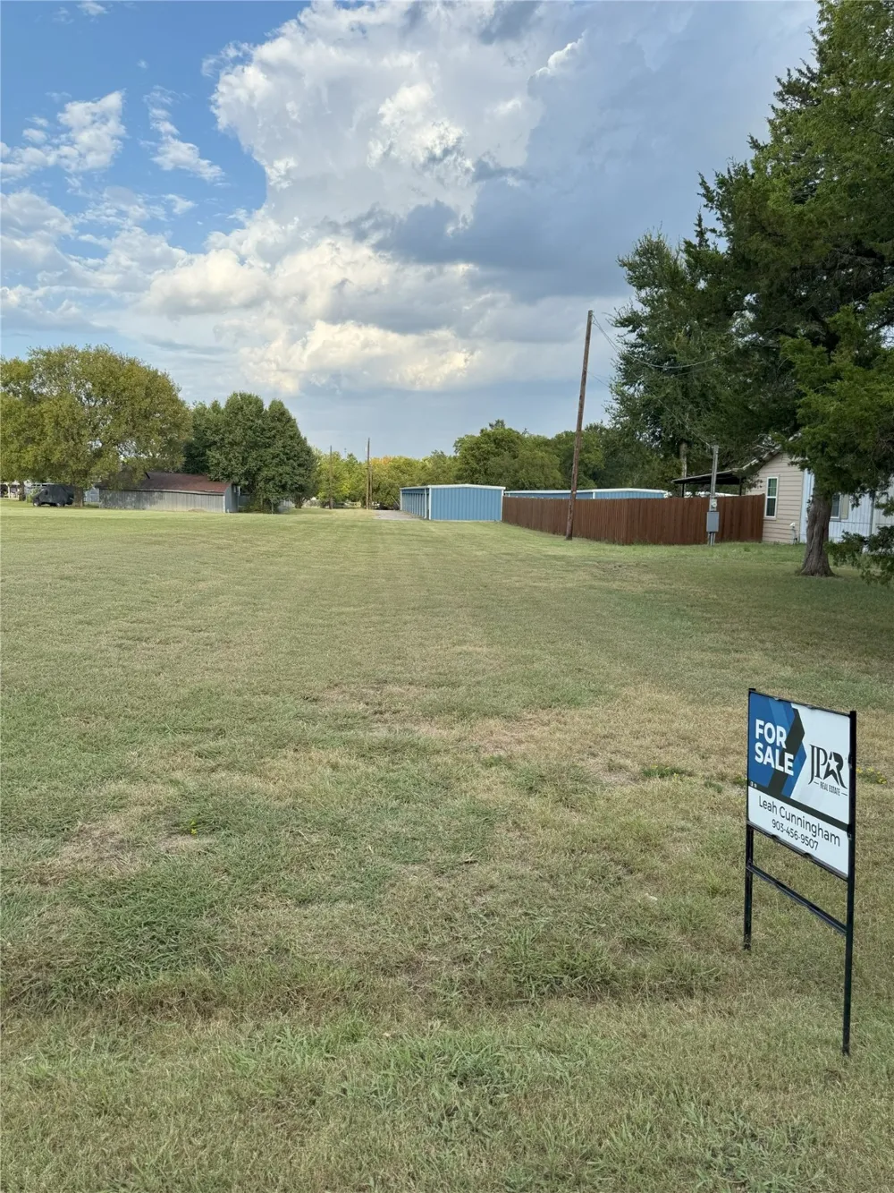 709 S Grand Street Wolfe City, TX 75496