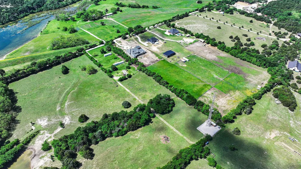 3291 Plainview Road Midlothian, TX 76065