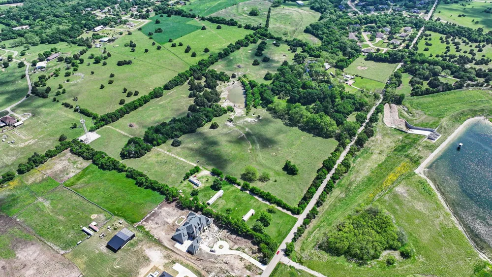 3291 Plainview Road Midlothian, TX 76065