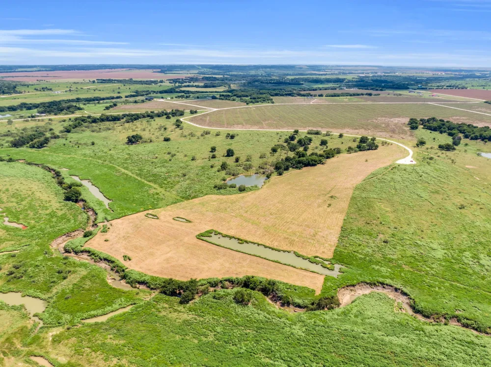 PR 452 Grandview, TX 76050