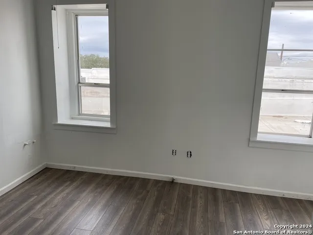 1110 18th Street Hondo, TX 78861
