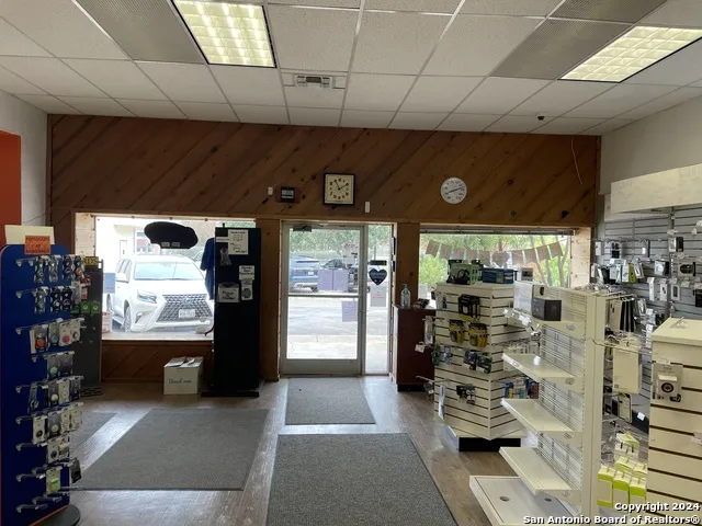 1110 18th Street Hondo, TX 78861