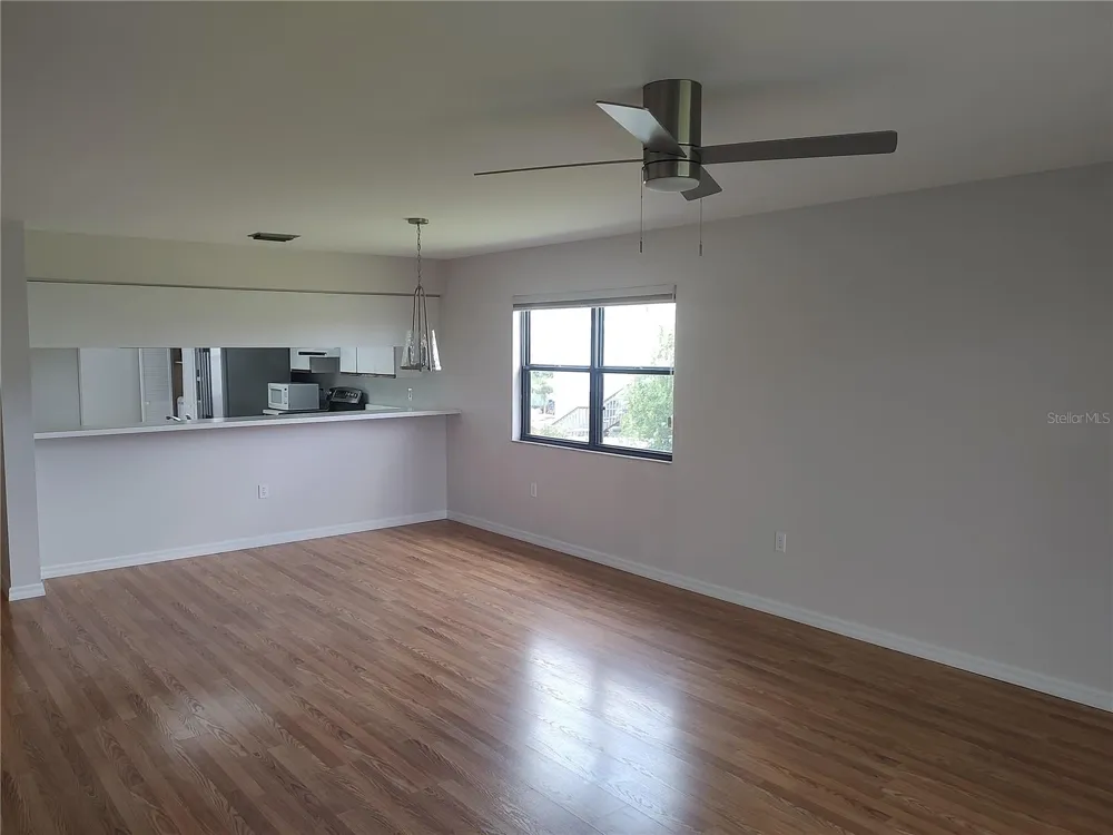 515 LEFFINGWELL AVENUE #109 Ellenton, FL 34222