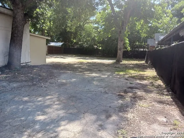3109 S FLORES ST San Antonio, TX 78204