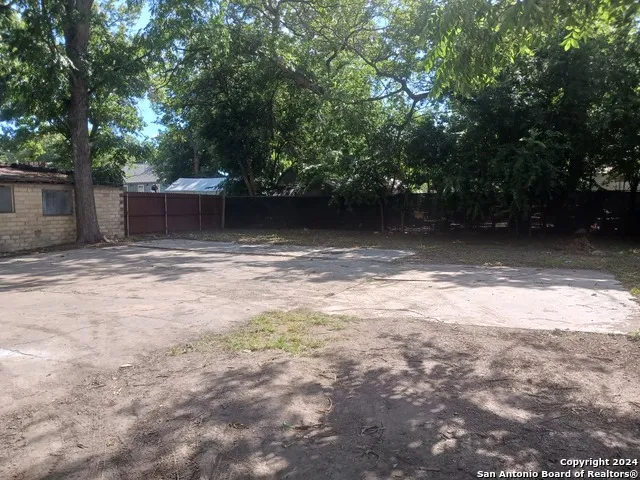 3109 S FLORES ST San Antonio, TX 78204