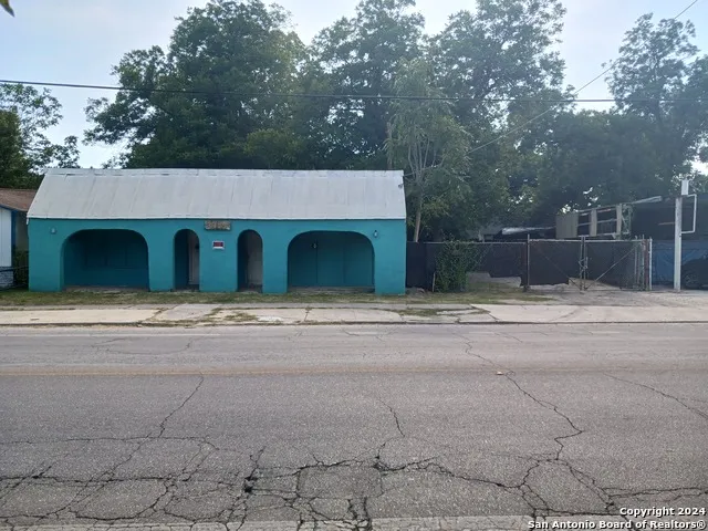 3109 S FLORES ST San Antonio, TX 78204