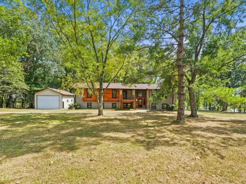 407 Flower Lane Dr