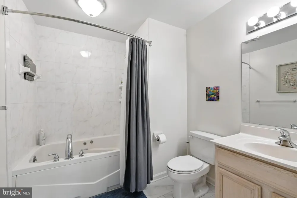 21090 W SHARP STREET #112 Rock Hall, MD 21661