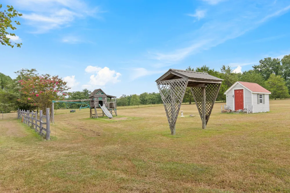 2820 Skyview Drive Centerville, TN 37033