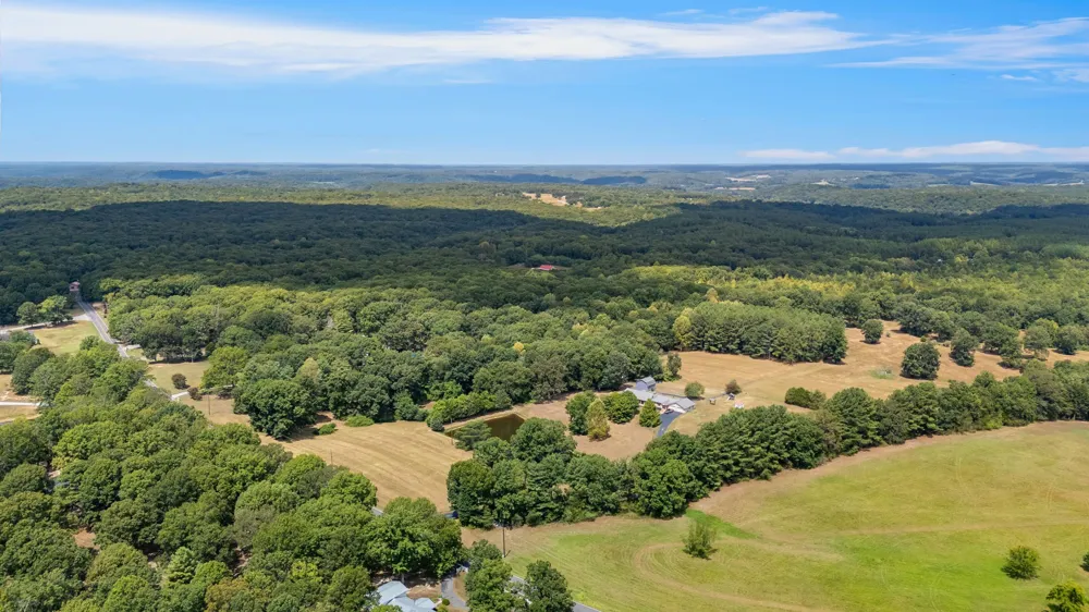 2820 Skyview Drive Centerville, TN 37033