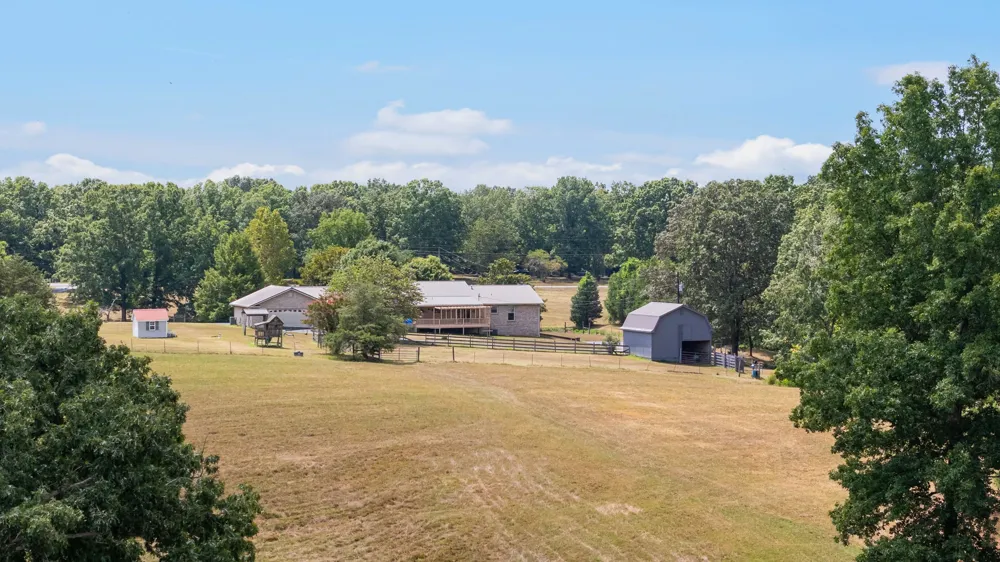 2820 Skyview Drive Centerville, TN 37033