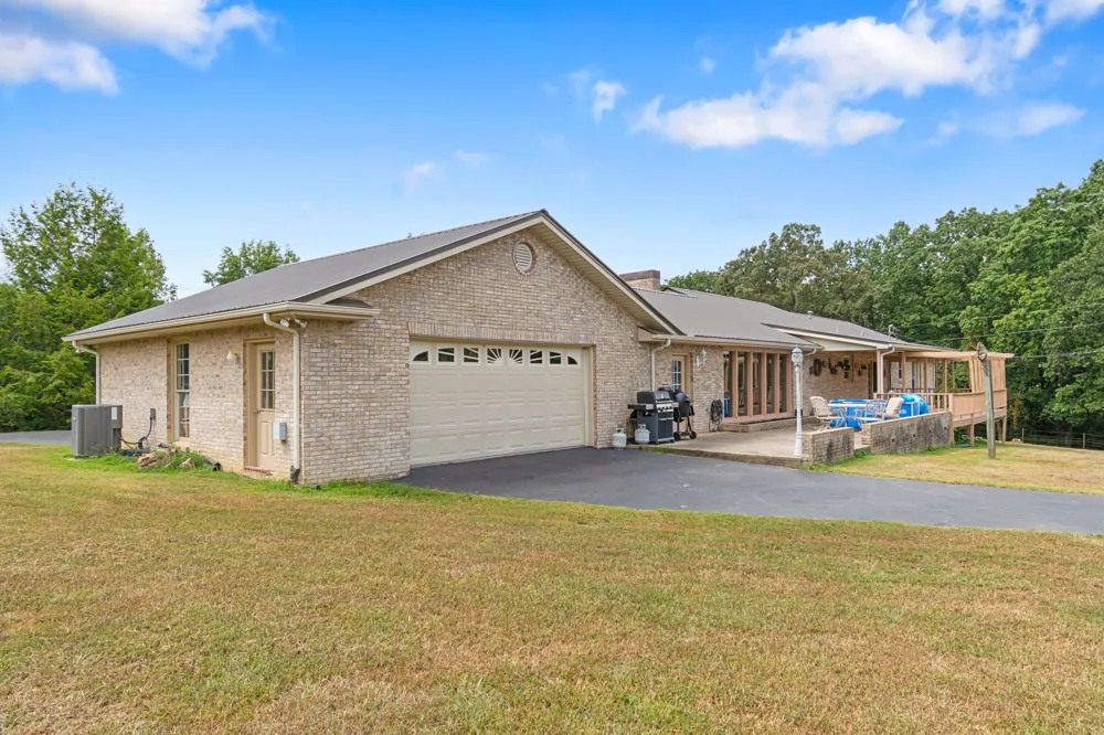 2820 Skyview Drive Centerville, TN 37033