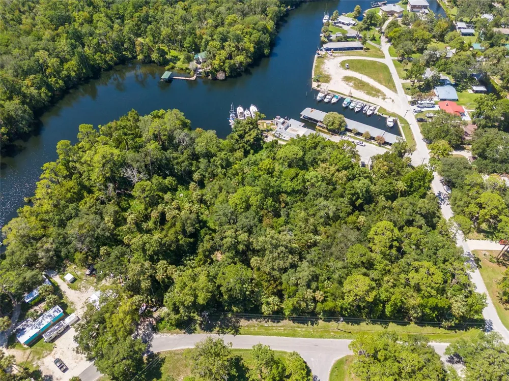 0 HICKORY AVENUE Yankeetown, FL 34498