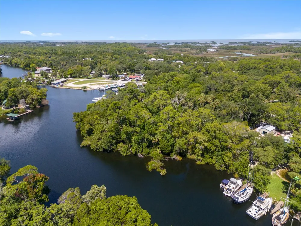 0 HICKORY AVENUE Yankeetown, FL 34498
