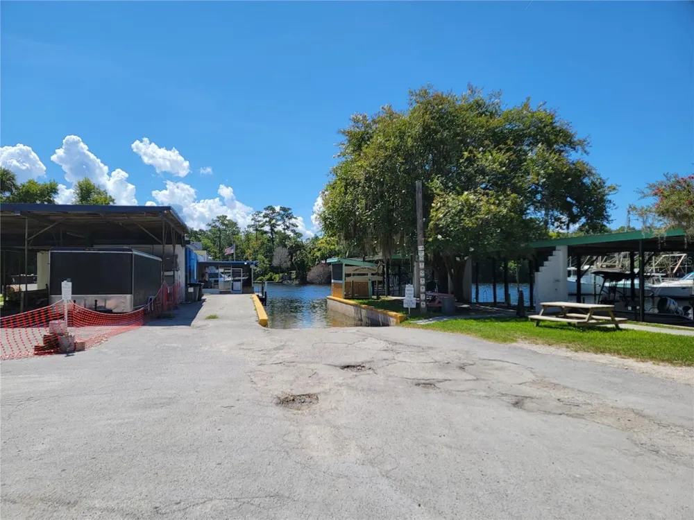 0 HICKORY AVENUE Yankeetown, FL 34498