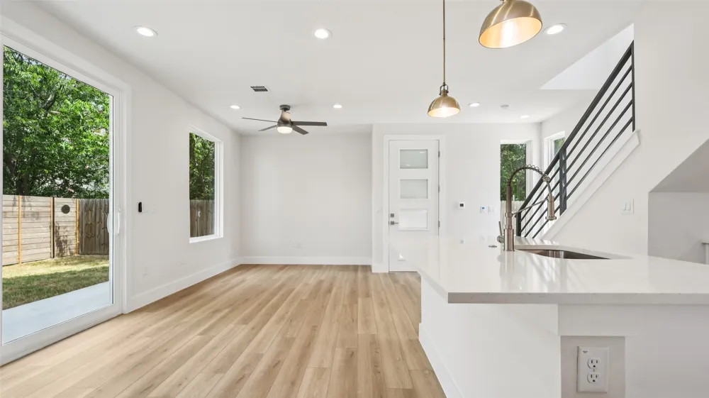 9104 Georgian Drive Austin, TX 78753
