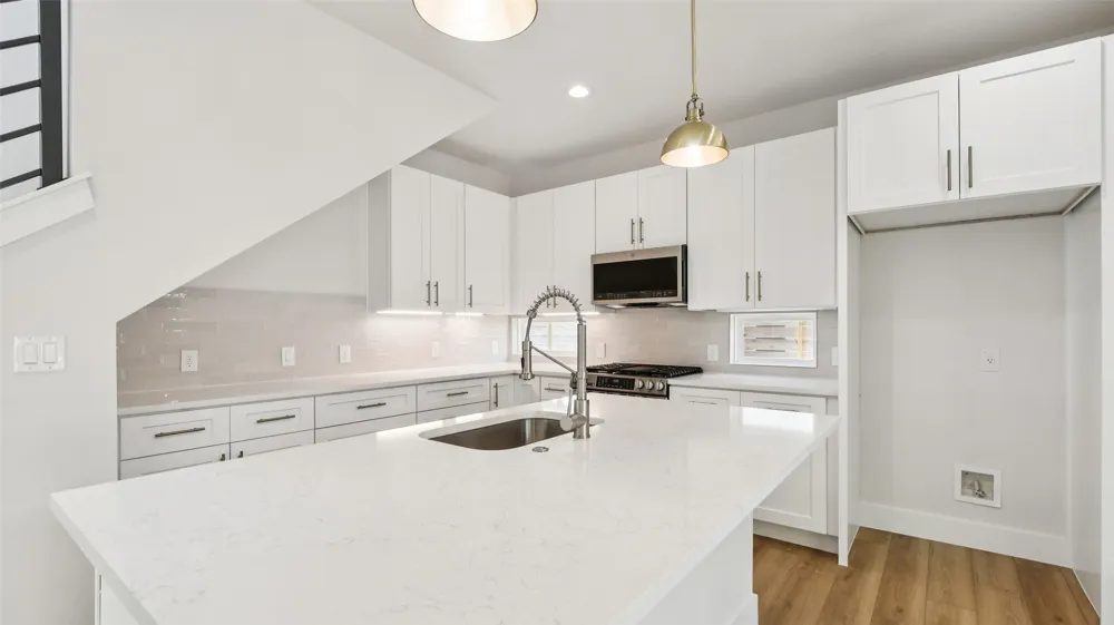 9104 Georgian Drive Austin, TX 78753