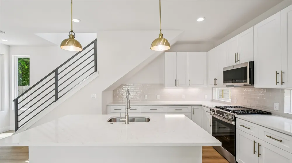 9104 Georgian Drive Austin, TX 78753
