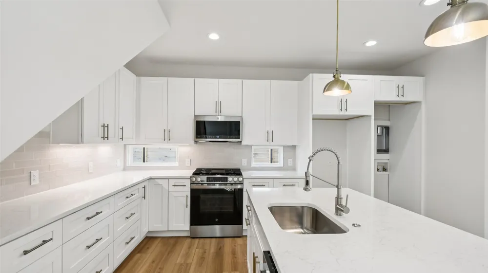 9104 Georgian Drive Austin, TX 78753