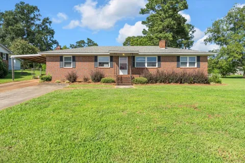 815 Hillcrest Drive