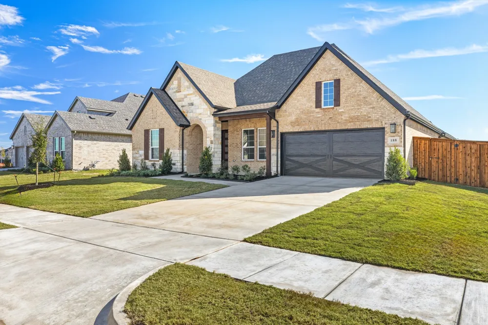 188 Mountain Laurel Drive Waxahachie, TX 75165