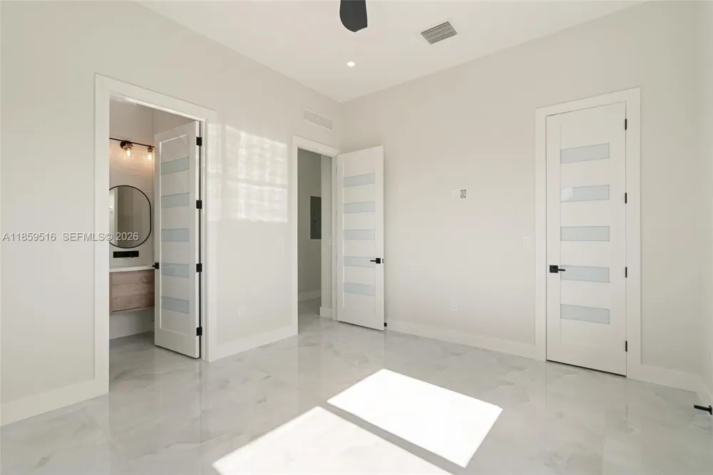 862 Cardinal Ln Key Largo, FL 33037