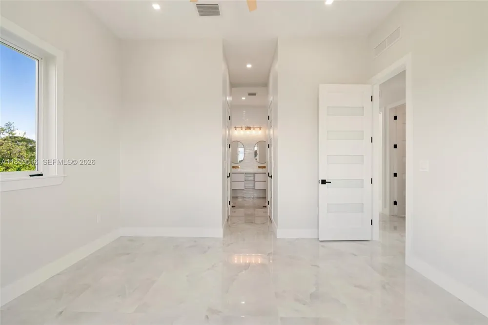 862 Cardinal Ln Key Largo, FL 33037