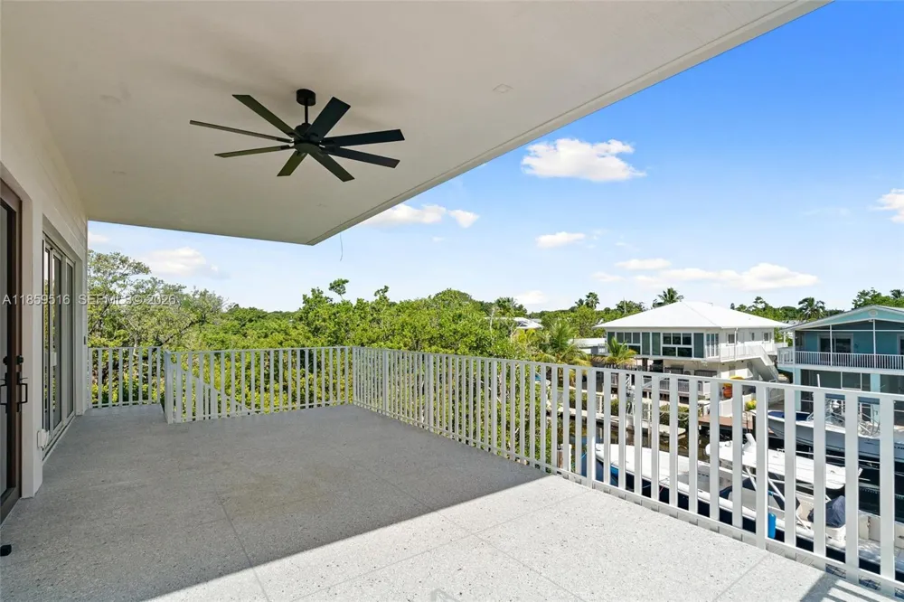 862 Cardinal Ln Key Largo, FL 33037