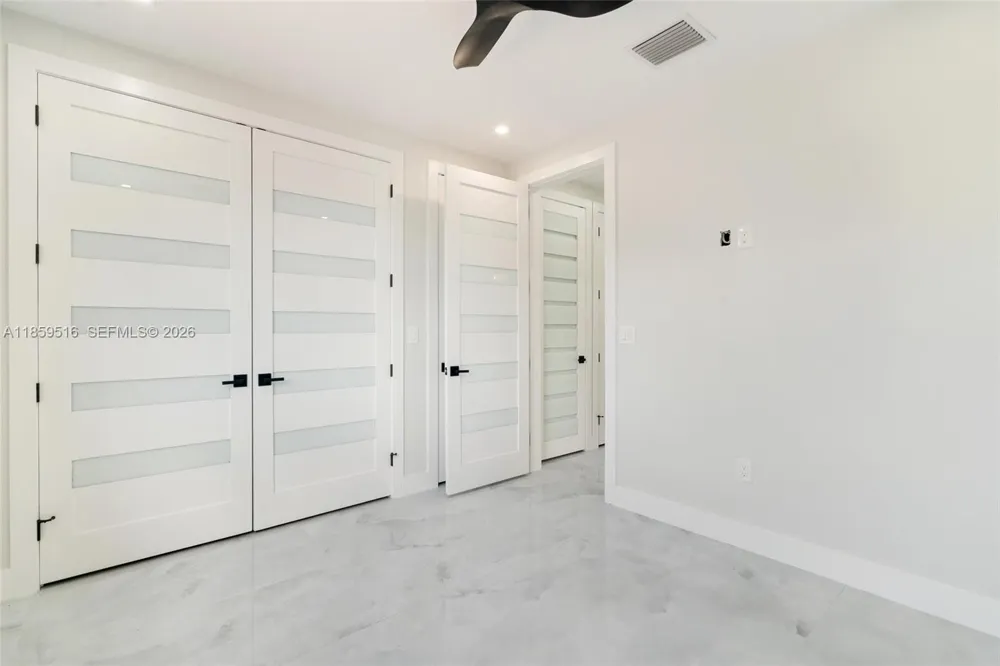 862 Cardinal Ln Key Largo, FL 33037
