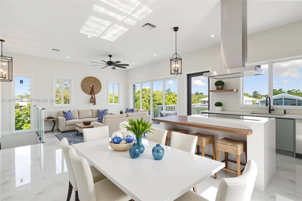 862 Cardinal Ln Key Largo, FL 33037
