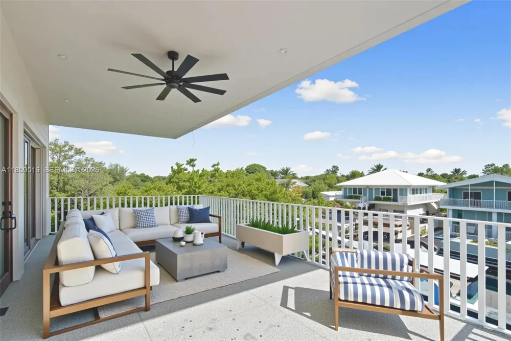 862 Cardinal Ln Key Largo, FL 33037