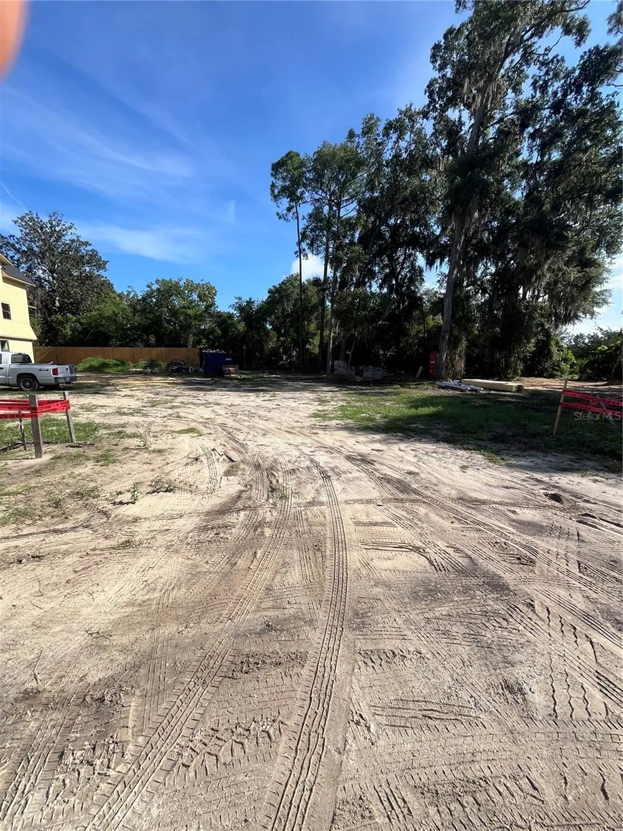 262 NW 12TH AVENUE Gainesville, FL 32601