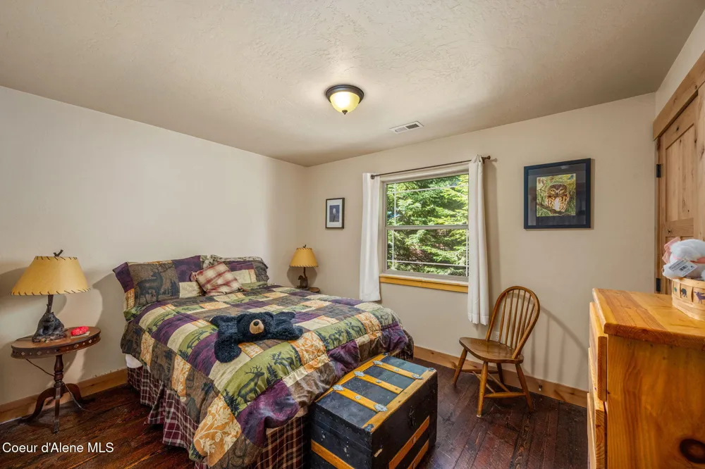 96 Tracy Lane Priest Lake, ID 83856