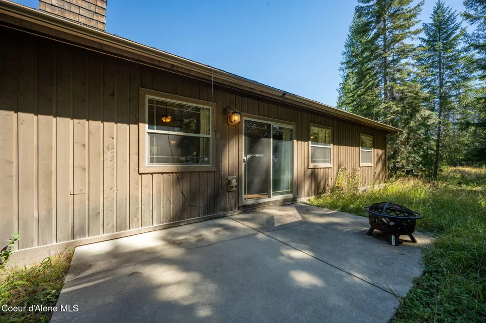 96 Tracy Lane Priest Lake, ID 83856