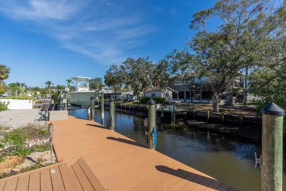524 PALM AVENUE Ellenton, FL 34222