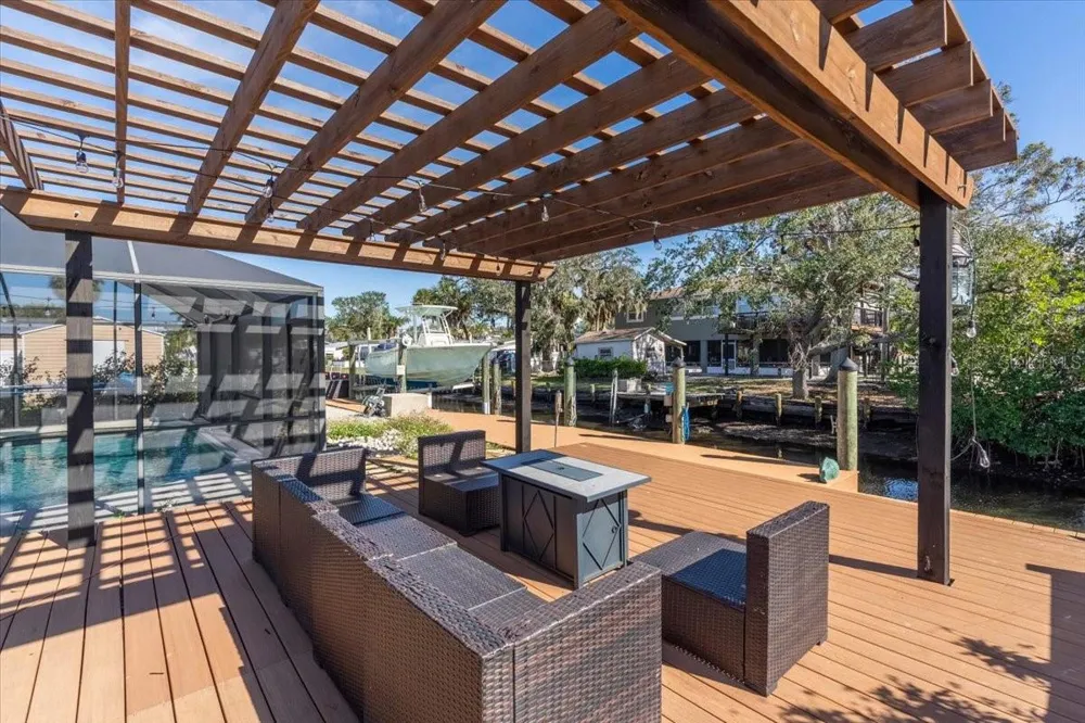 524 PALM AVENUE Ellenton, FL 34222
