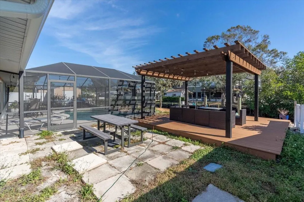 524 PALM AVENUE Ellenton, FL 34222