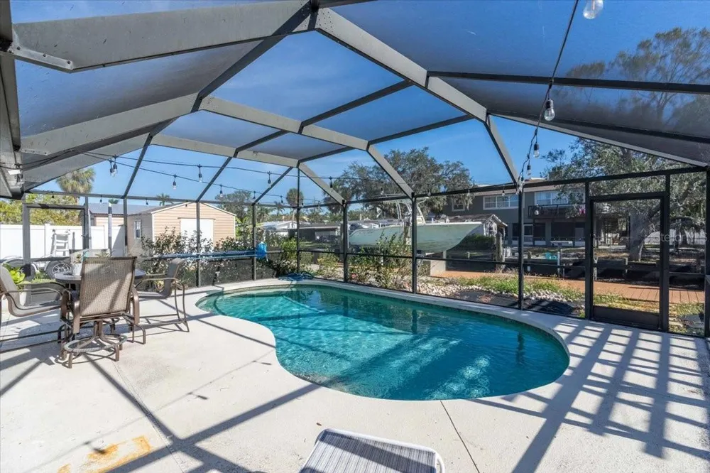 524 PALM AVENUE Ellenton, FL 34222